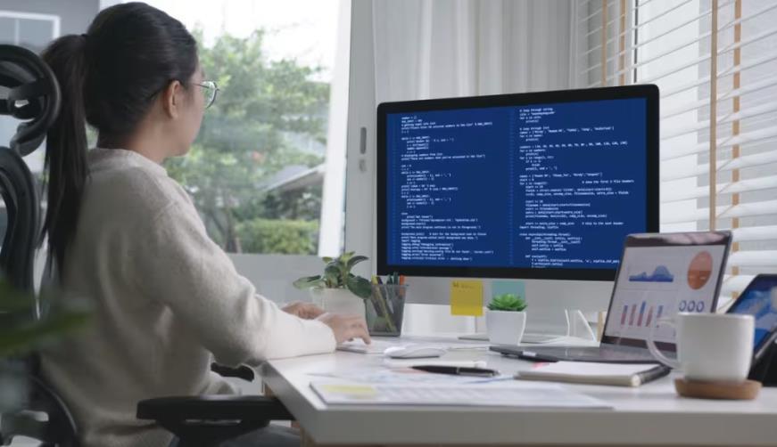 炉霍县企业数字化解决方案：机器学习赋能商业模式升级的核心路径